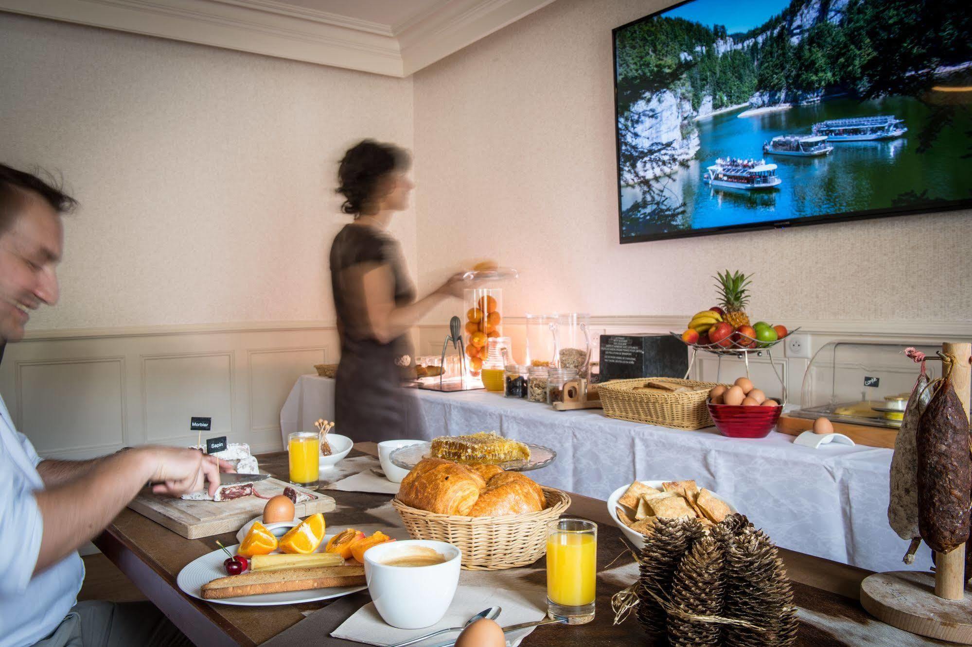 Logis Hotel Le France Вилер-ле-Лак Экстерьер фото